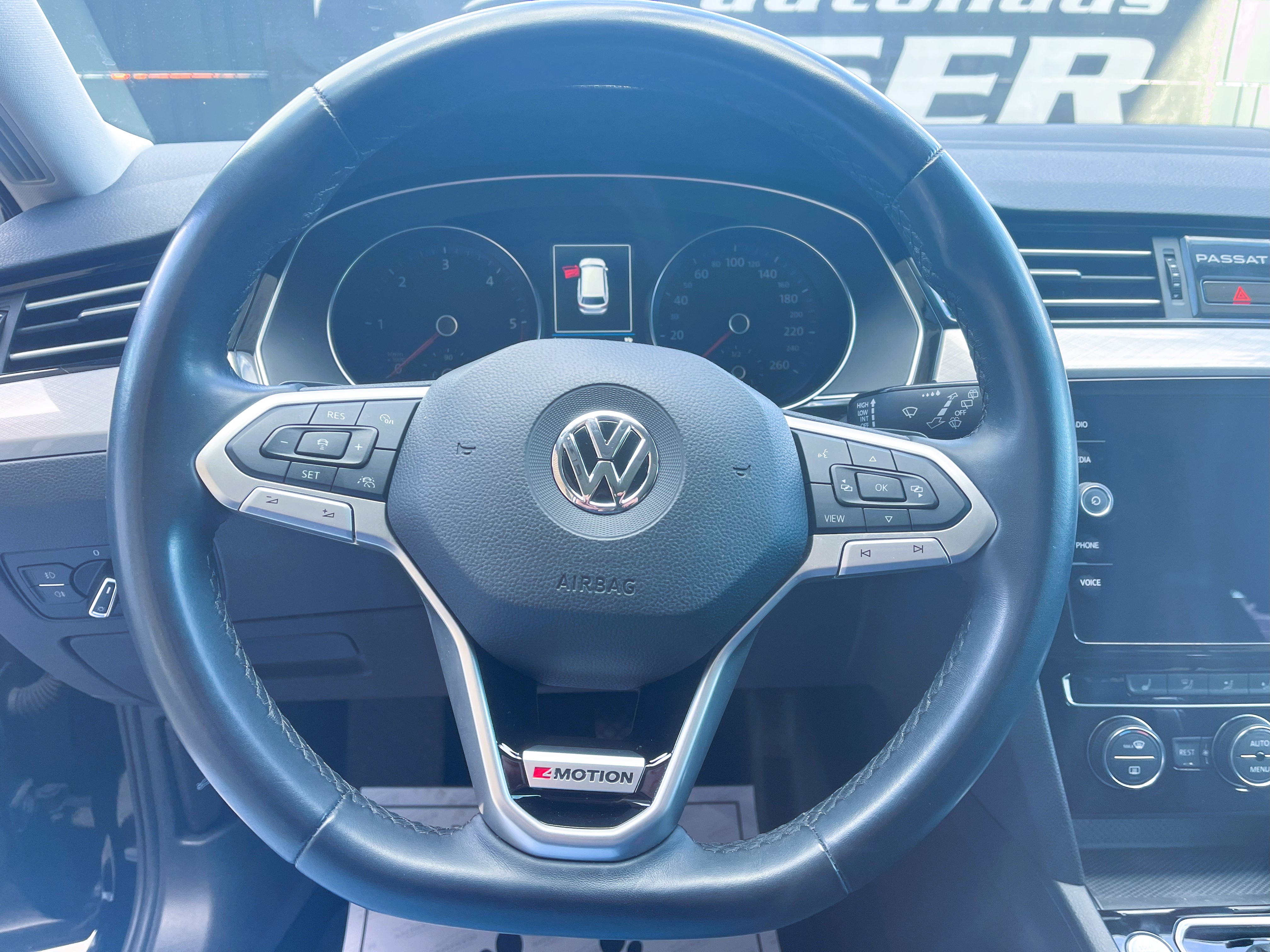 
								VW-Passat Variant Business 2,0 SCR TDI 4Motion DSG voll									